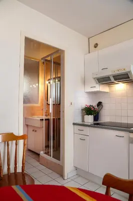 Cuisine ou kitchenette dans l'établissement Résidence d'Aquitaine