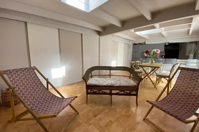 Coin salon dans l'établissement Dépendance complète centre-ville de La Teste