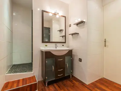 Salle de bains dans l'établissement Apartment Le Bourret-4 by Interhome