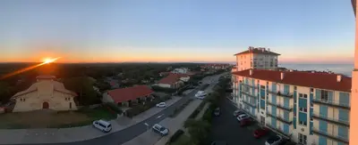 Lever ou coucher de soleil vu de l'appartement ou à proximité
