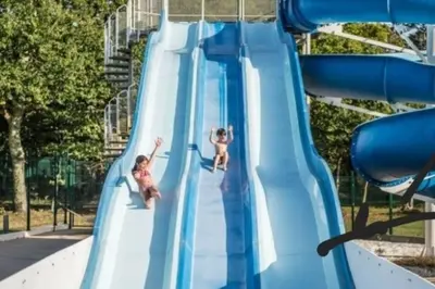 Plan de l'établissement Mobil Home 220 aménagé 2 chambres la teste camping 4 etoiles