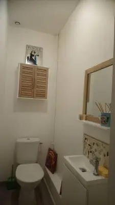 Salle de bains dans l'établissement Petite maison mitoyenne, proche port & Arcachon