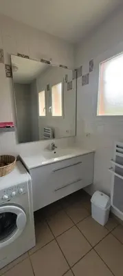 Salle de bains dans l'établissement Orthe