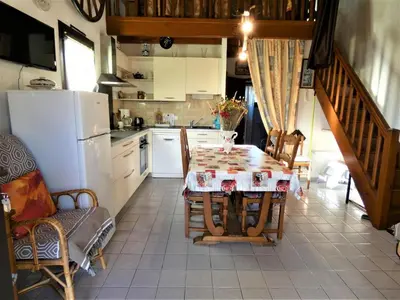Cuisine ou kitchenette dans l'établissement Aurus ii