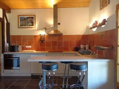 Cuisine ou kitchenette dans l'établissement Lo bonur es dens lo prat