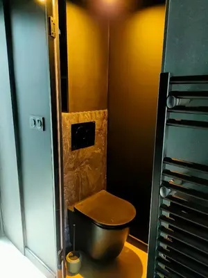 Salle de bains dans l'établissement Chambre Street Art