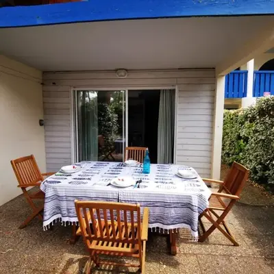 Agréable T2 avec Piscine et Parking à Soustons - FR-1-379-165
