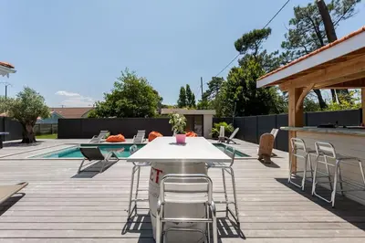 Piscine de l'établissement villa 26 PAX Bassin Arcachon ou située à proximité