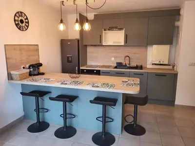 Cuisine ou kitchenette dans l'établissement RESIDENCE LE DOMAINE DE MARTHIAS