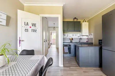 Cuisine ou kitchenette dans l'établissement Cocooning