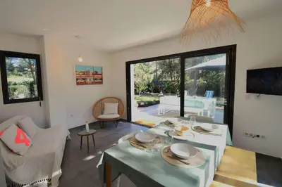 Télévision ou salle de divertissement dans l'établissement Barranx - Hossegor appartement pour 4 personnes dans le centre ville