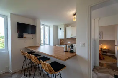 Cuisine ou kitchenette dans l'établissement L'Évasion - Un cocon à deux pas des thermes de Dax