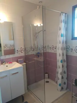 Salle de bains dans l'établissement Villa Nancea Bassin Arcachon Gujan Mestras