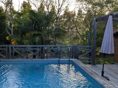 Piscine de l'établissement Villa Ti'plage, piscine privative, proche océan ou située à proximité