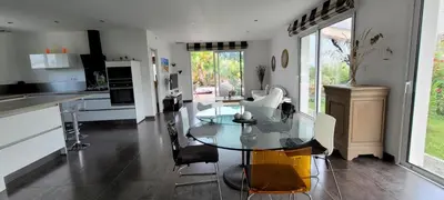 Cuisine ou kitchenette dans l'établissement VILLA TESTERINE