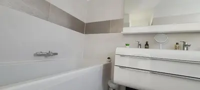 Salle de bains dans l'établissement VILLA TESTERINE