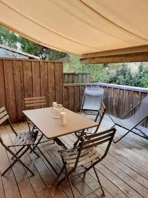 Balcon ou terrasse dans l'établissement Appartement terrasse, quartier très prisé