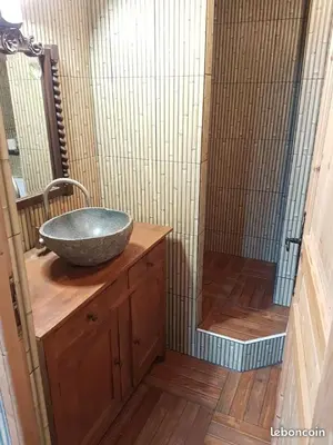 Salle de bains dans l'établissement studio Ossages