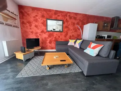 Télévision ou salle de divertissement dans l'établissement Maison Duplex T4 6 couchages