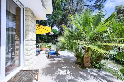 Jardin de l'établissement Villa Surprise