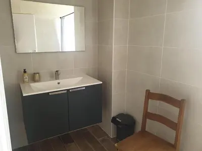 Salle de bains dans l'établissement Chambre villa florecita