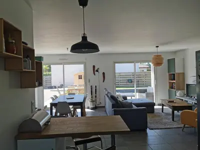 Coin salon dans l'établissement Villa en lisière de forêt