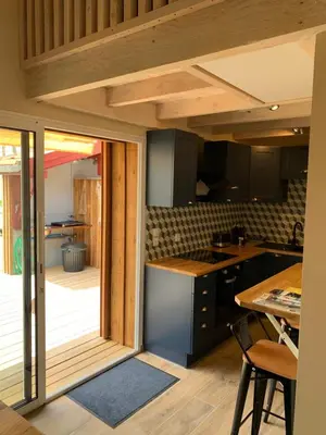 Cuisine ou kitchenette dans l'établissement Les gites du canal