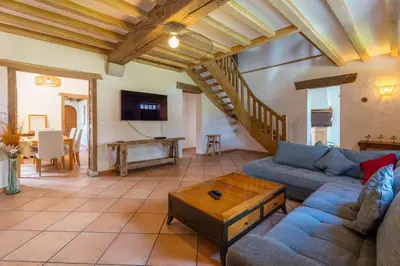 Coin salon dans l'établissement Lou Grith - Maison pour 10 avec piscine privée