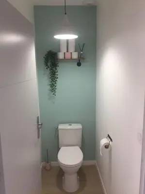 Salle de bains dans l'établissement Maison, piscine centreville Gujan-Mestras 4 hôtes