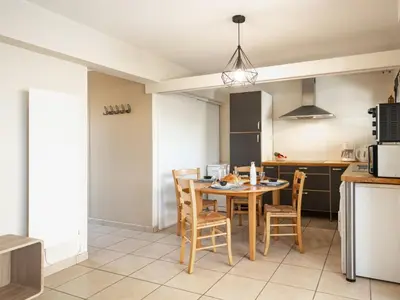Cuisine ou kitchenette dans l'établissement Apartment Palombe by Interhome