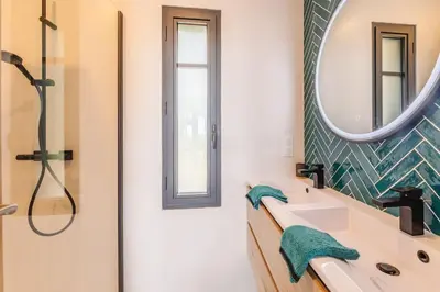 Salle de bains dans l'établissement Villa Pyla Vue Mer plage à pied