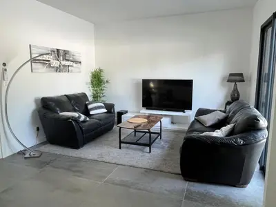 Télévision ou salle de divertissement dans l'établissement Salles, Maison à 30 min d'Arcachon