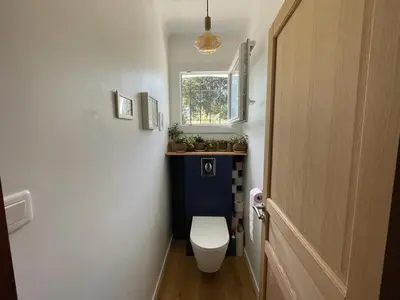 Salle de bains dans l'établissement Villa rénovée à Capbreton: 8 pers, grand jardin, proche plage et commodités - FR-1-413-226