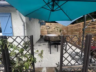Vue générale sur la montagne ou vue sur la montagne depuis la maison de vacances