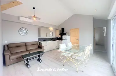 Cuisine ou kitchenette dans l'établissement Gîte 4/6 personnes La mélodie du bonheur