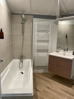 Salle de bains dans l'établissement La petite maison au chêne