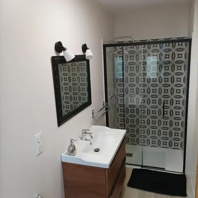 Salle de bains dans l'établissement Chambres d'hôtes Villa Lortin