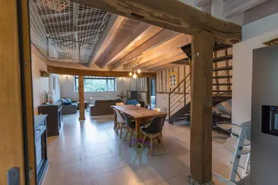 Coin salon dans l'établissement Gite et Spa La Bougerie