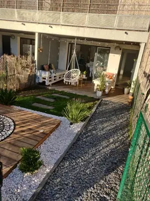 Jardin de l'établissement Appart' cocooning prêt de la forêt