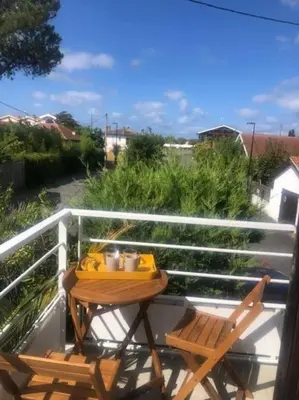 Balcon ou terrasse dans l'établissement A deux pas du port, jolie maison redécorée