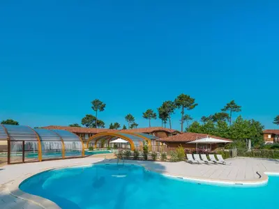 Piscine de l'établissement Holiday Home Les Cottages du Lac M3 Privilège by Interhome ou située à proximité