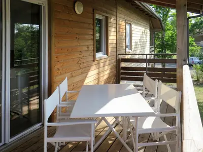 Balcon ou terrasse dans l'établissement Apartment Les Cottages du Lac T3 Privilège by Interhome
