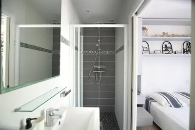 Salle de bains dans l'établissement Sable et Reflets - T2 - Centre ville d'Hossegor