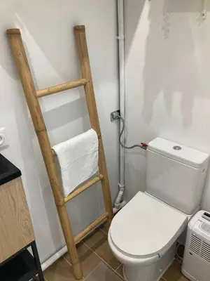 Salle de bains dans l'établissement La Gravière, Cozy Studio Wifi & Parking 20M Océan Surf Plage