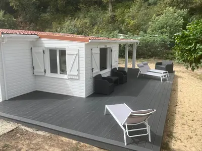 Jardin de l'établissement Biscarrosse Lac - Maguide -Modern Chalet