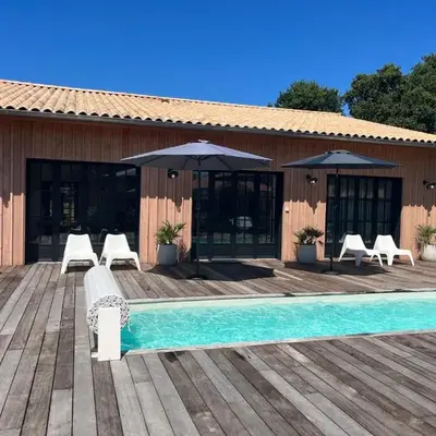 Maison 8 personnes avec jardin piscine st Julien en Born Contis