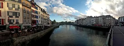 Vue sur la rivière ou le fleuve situé(e) à proximité de l'appartement