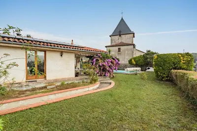 Jardin de l'établissement Villa Les Lys - Avec piscine et grand jardin