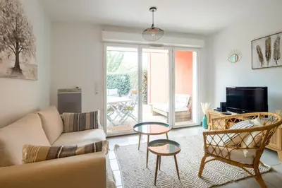 Télévision ou salle de divertissement dans l'établissement Appartement Exupéry - Welkeys