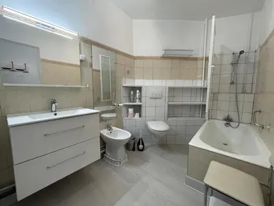 Salle de bains dans l'établissement Le balcon des thermes
